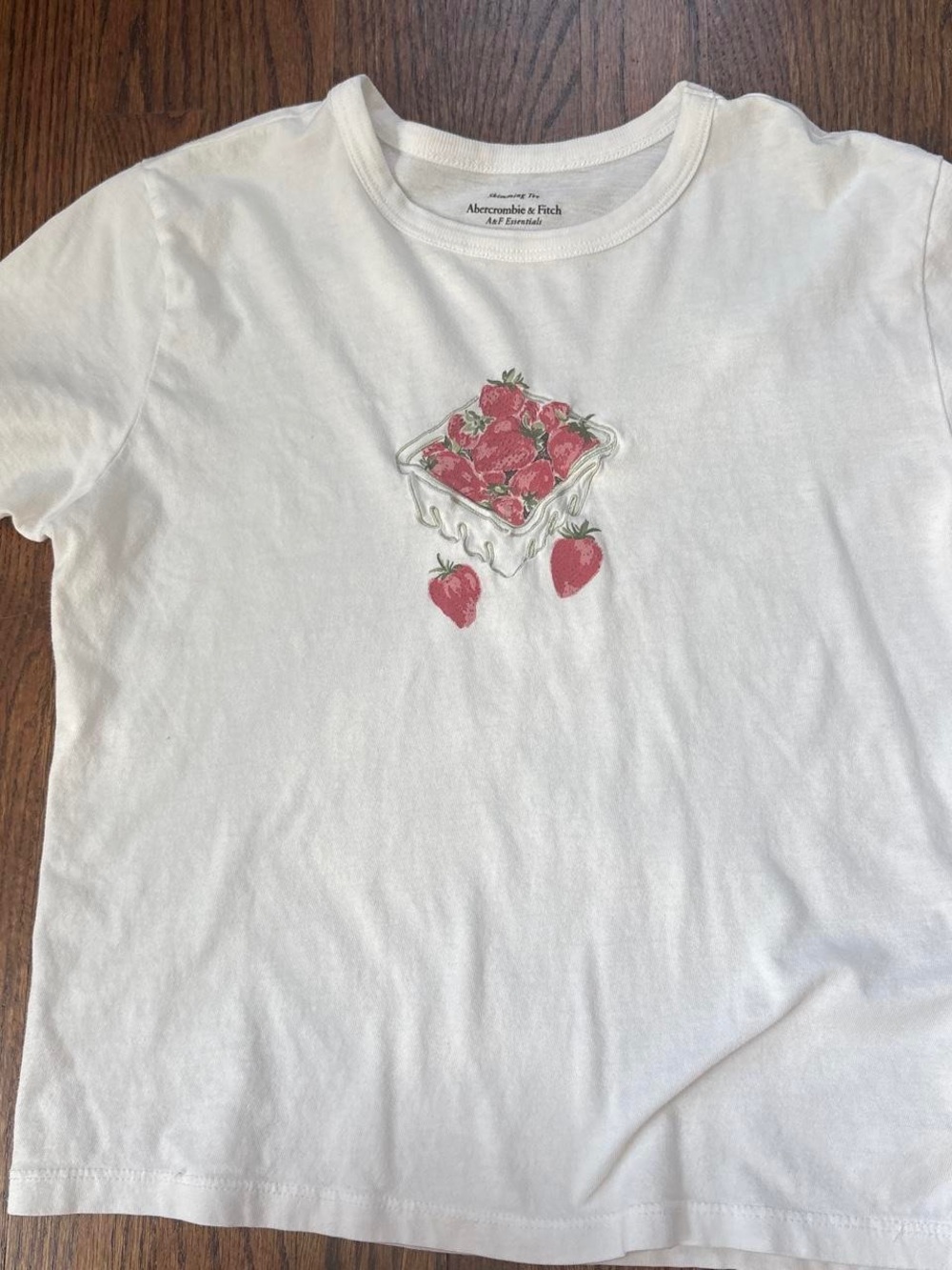 Abercrombie & Fitch White Tee with Strawberry Basket Graphic - Picture 2 of 3